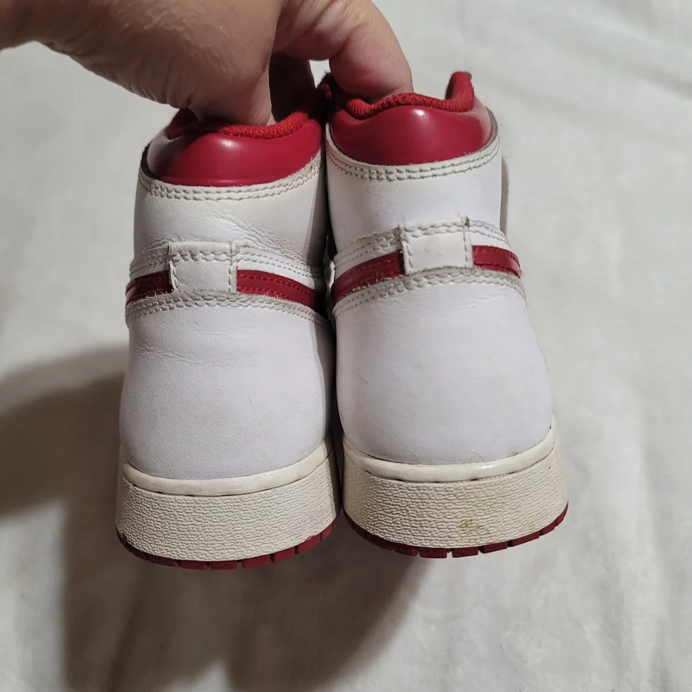 Air Jordan Retro 1 High OG Size‎ 7 Youth Red White Boys Girls Nike Shoes
